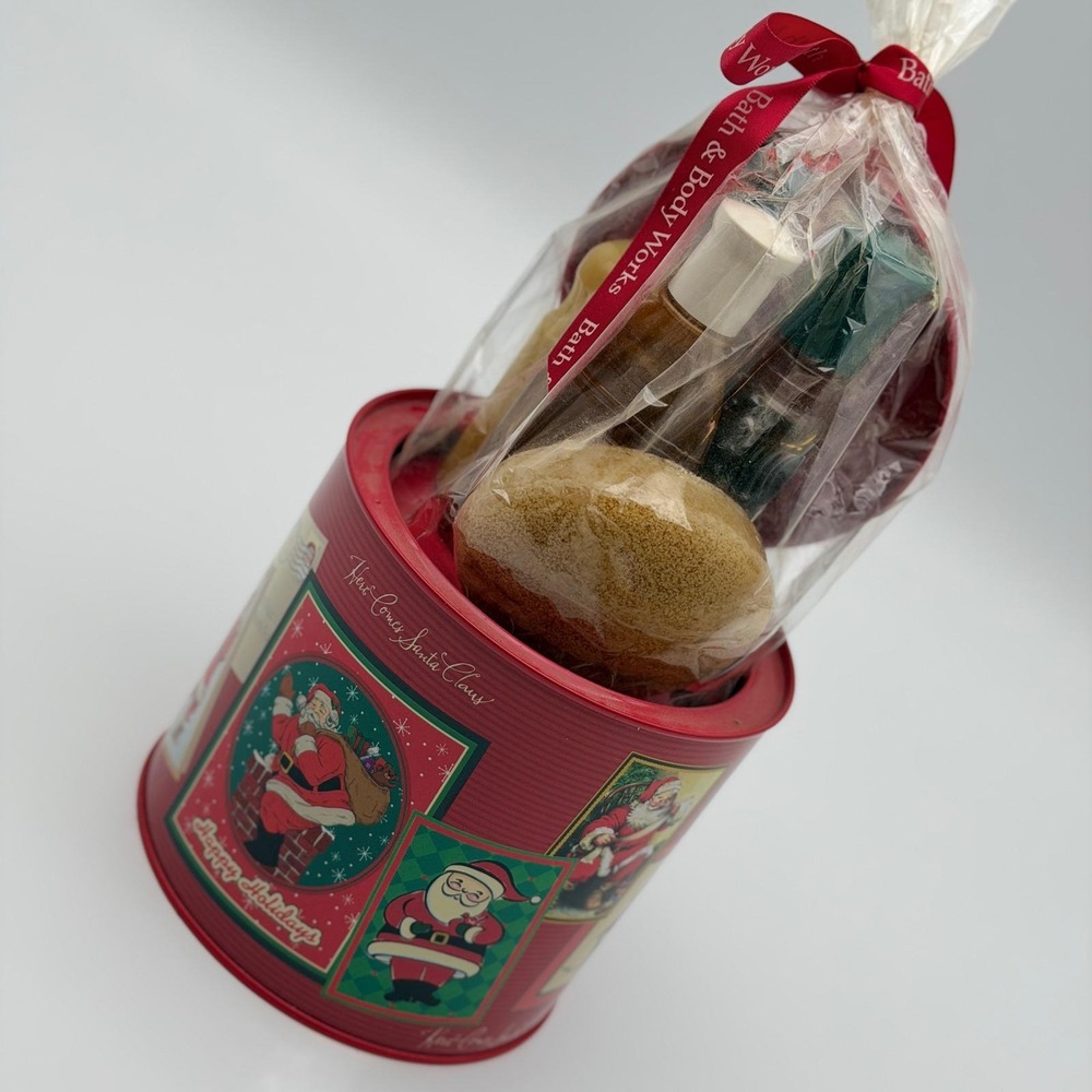 Bath & Body Works Sun-Ripened Raspberry Vintage Holiday Santa Tin Gift Set NEW